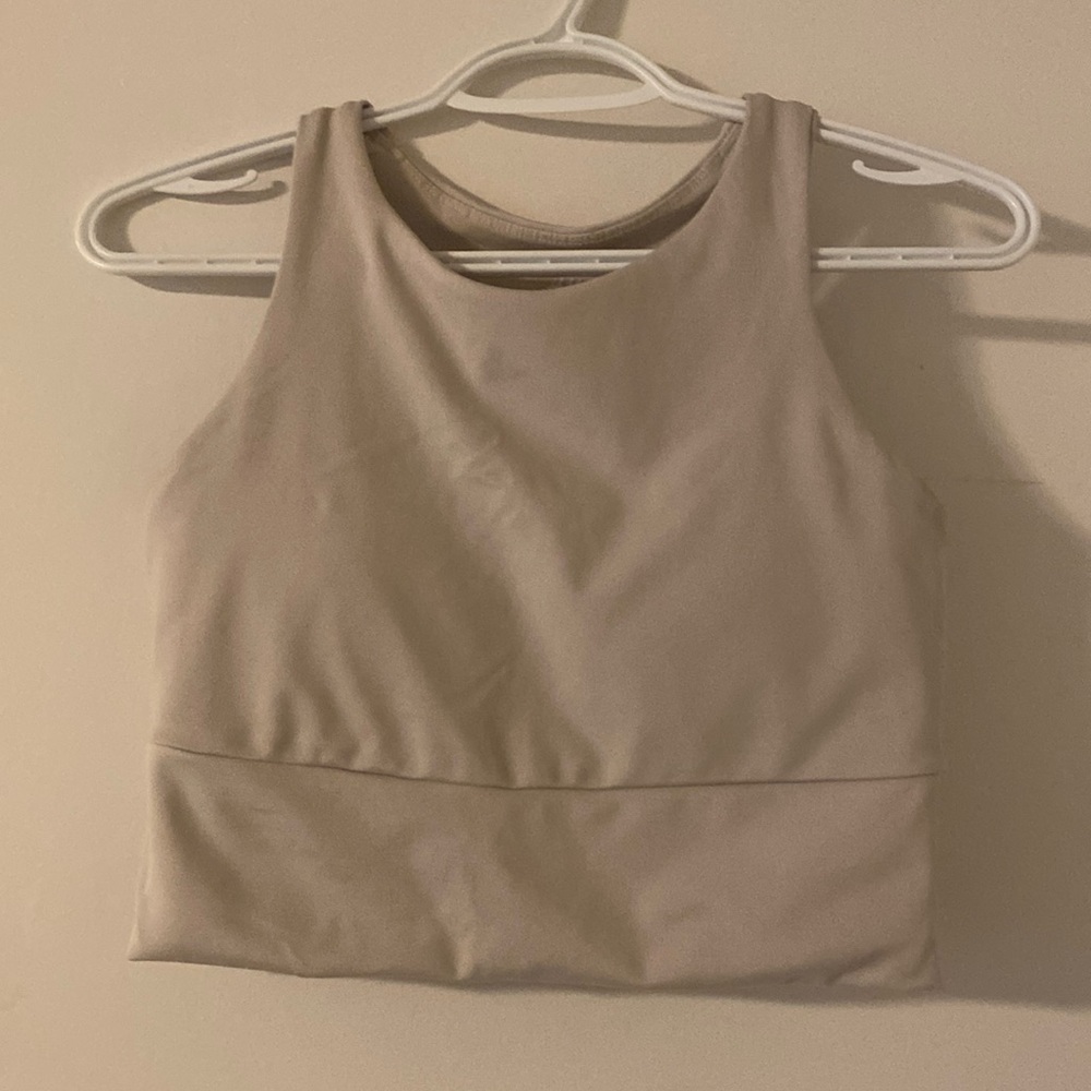 *3 for $20* Medium Waist-Length Sports Bra with Removable Pads from H&M